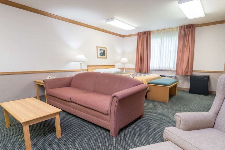 Room 12 of 20