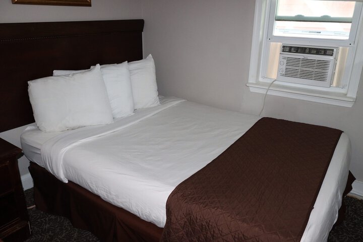 Room 43 of 83
