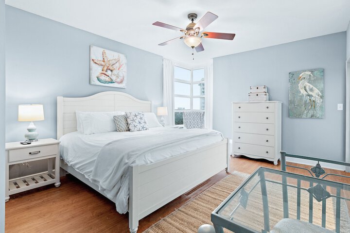 Room 44 of 82