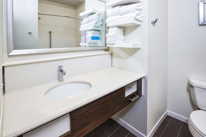 Hampton Inn & Suites Los Alamos White Rock