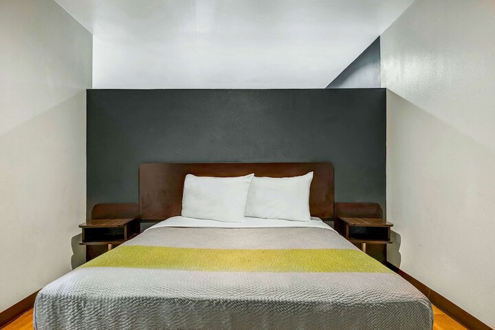 Room 22 of 24