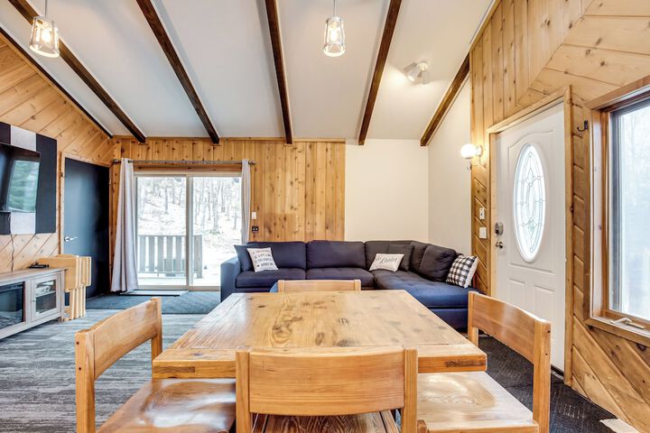 Iron River Retreat w / Sauna: Walk to Ski Brule!