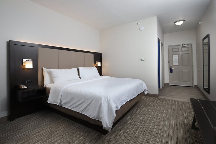 Room 25 of 41