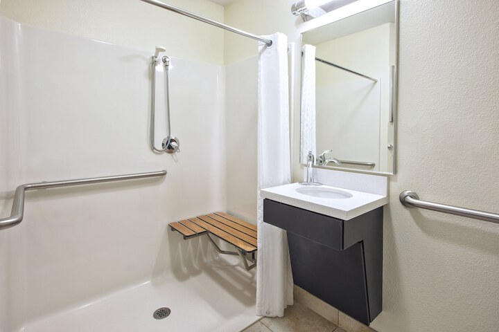 Room 19 of 26