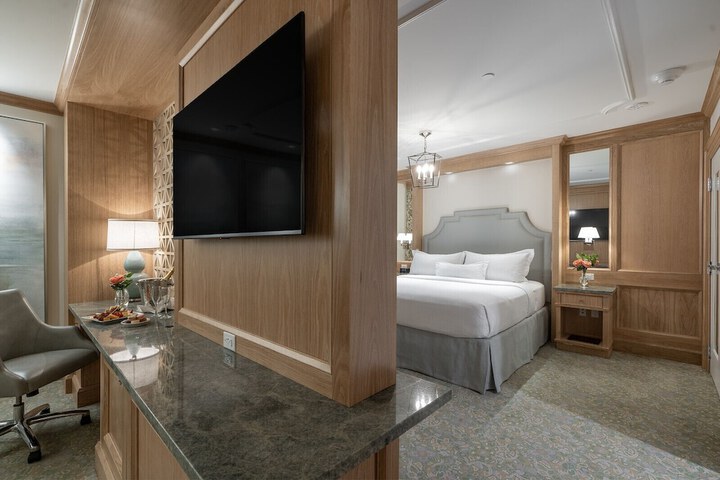 Room 31 of 66