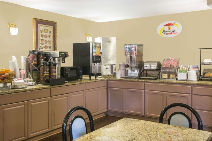 Breakfast/Coffee Service 17 of 17