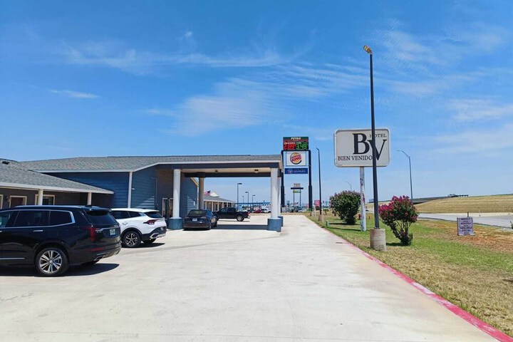 Hotel O Bien Venido Pearsall I-35