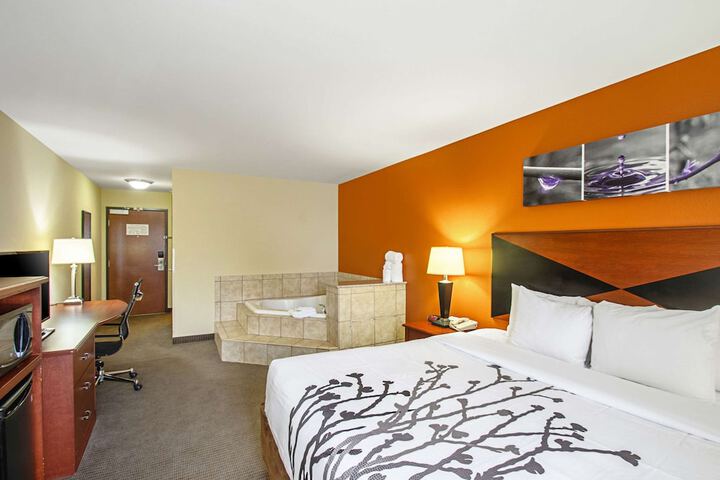 Room 13 of 35