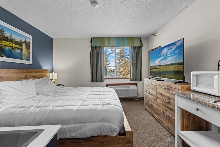 Nisswa Hotel and Suites