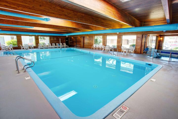 Pool 14 of 29