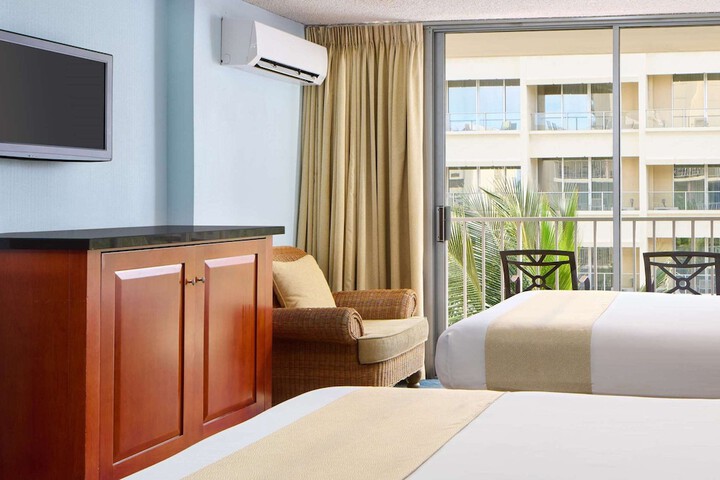 Room 7 of 28
