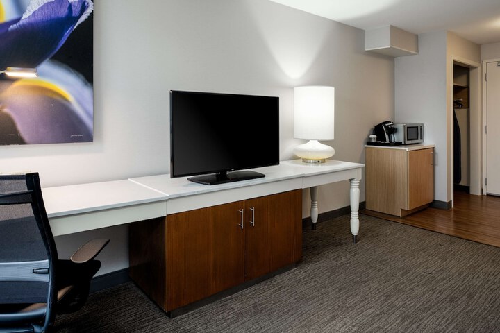 Room 27 of 50