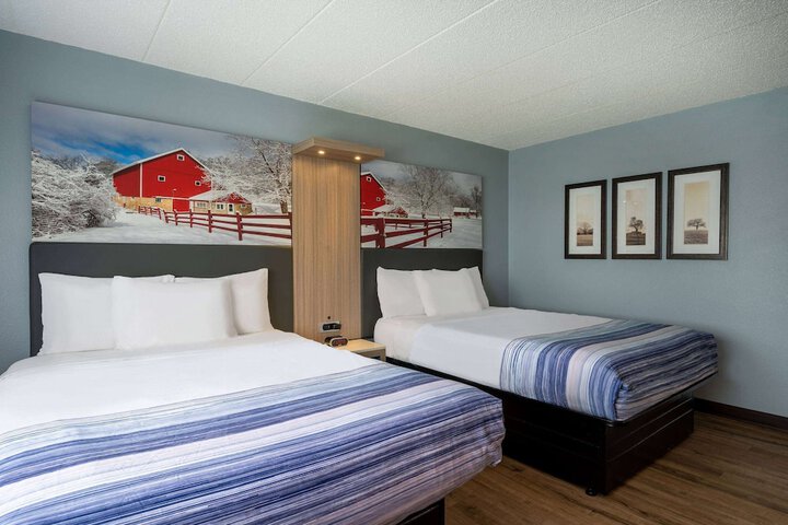 Room 19 of 34