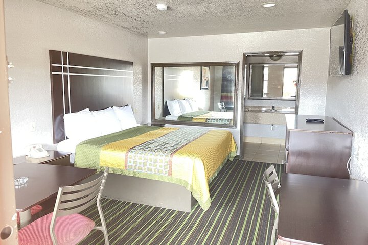 Room 30 of 42
