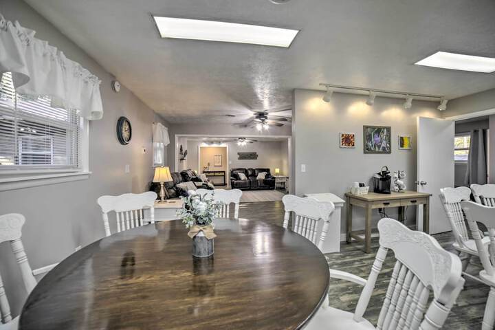 Near Mines & Meadows: Spacious Home w / Game Room