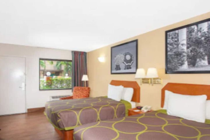 Room 34 of 52