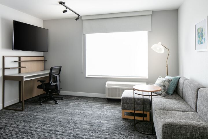 Room 20 of 28
