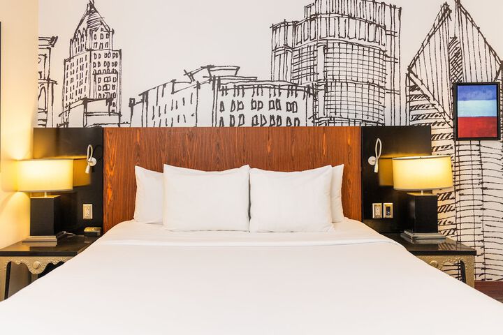 Room 52 of 111