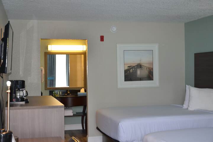 Room 25 of 73