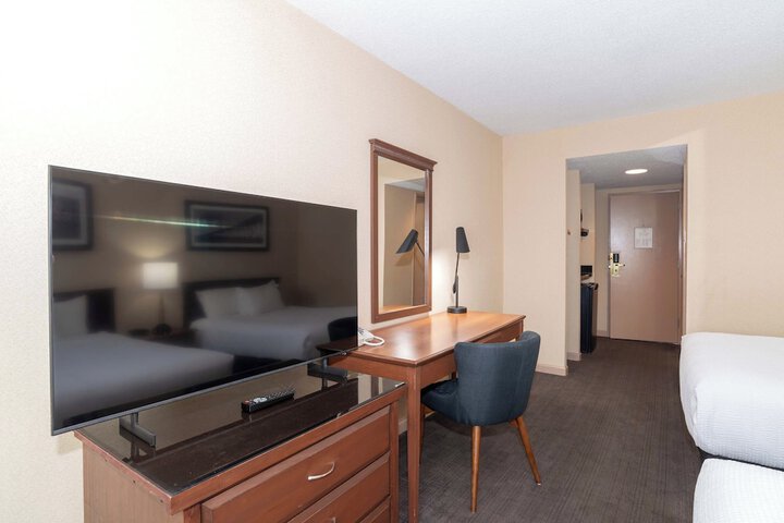 Room 15 of 36