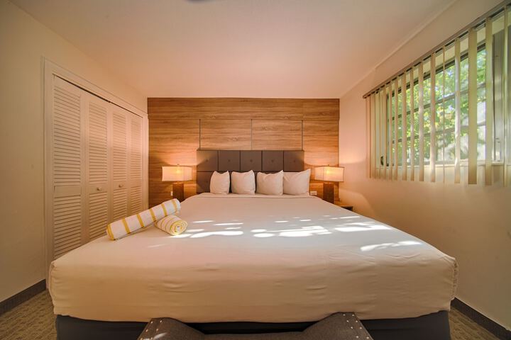 Room 32 of 51