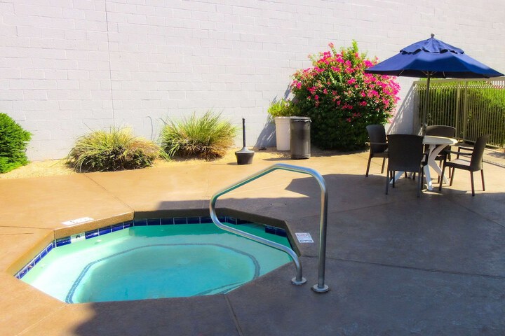 Pool 7 of 41