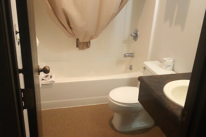 Room 26 of 32