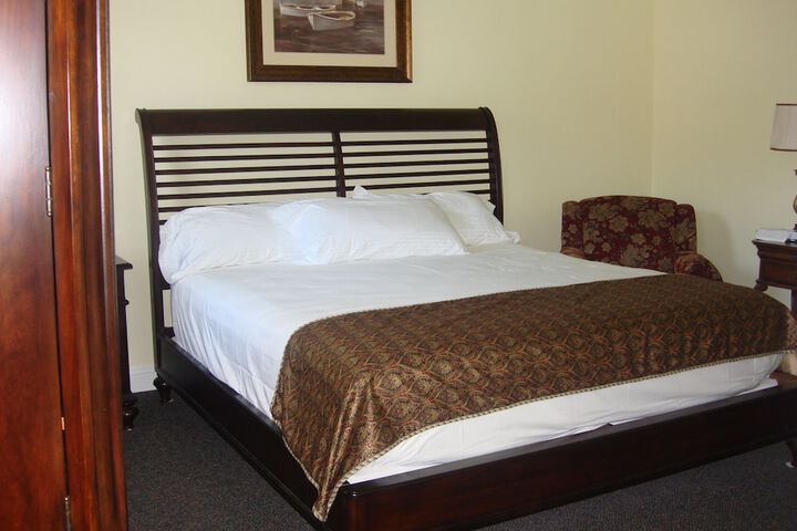 Room 13 of 26