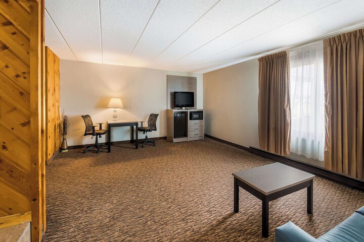 Room 28 of 48