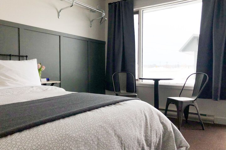 The Bayview Motel - Fort Frances ON - Lakeside Motel