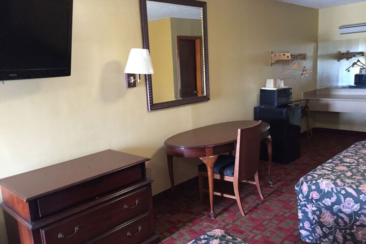 Room 36 of 47