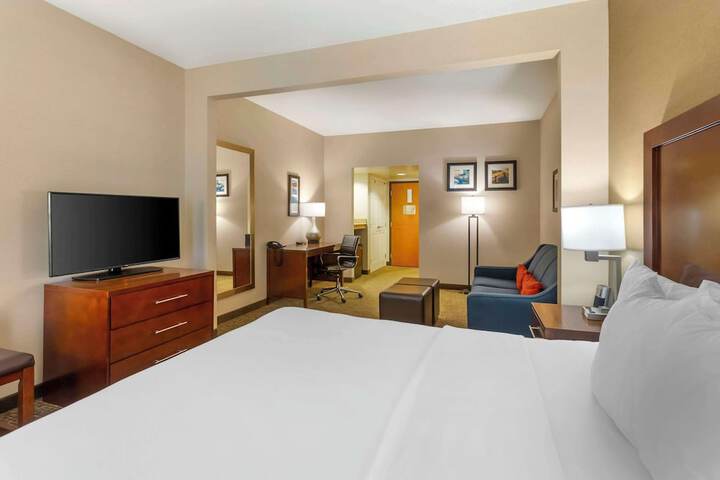 Room 14 of 38