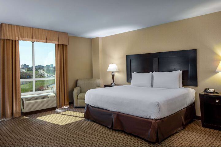 Hyatt House Bentonville / Rogers