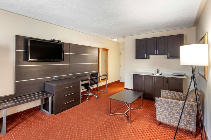 Room 17 of 51