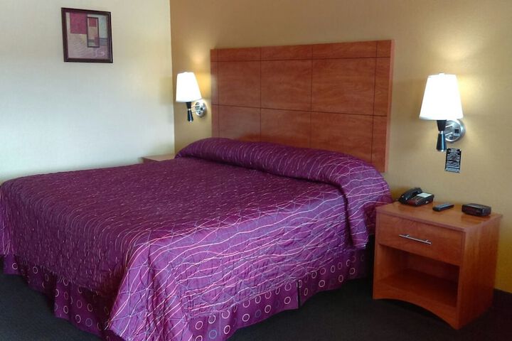 Room 22 of 32