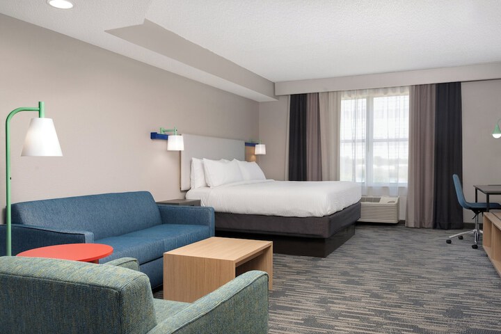 Garner Hotel Evansville East by IHG