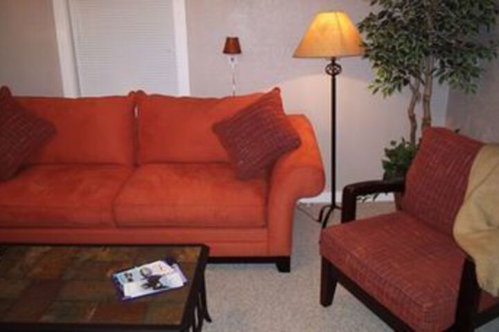 Jeni Js Gifts and Guest Houses