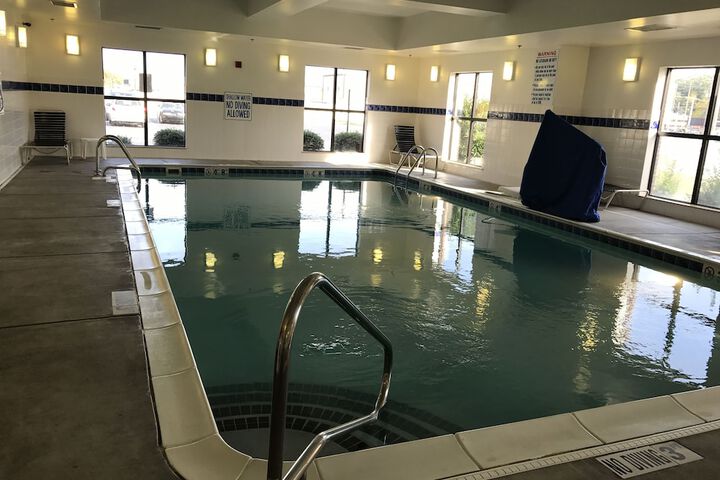 Pool 4 of 37