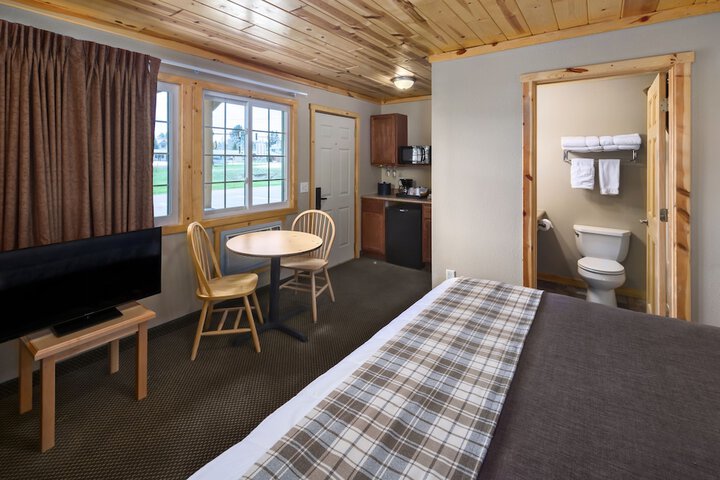 Rock Crest Lodge & Cabins
