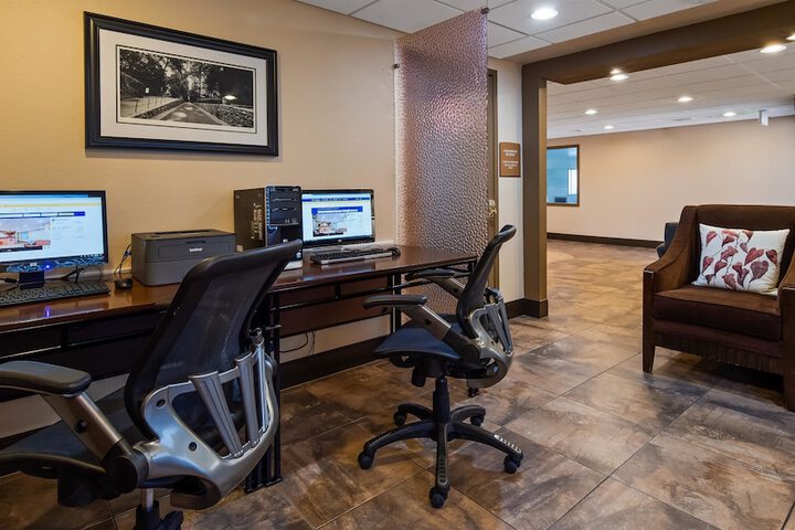 Best Western Inn & Suites