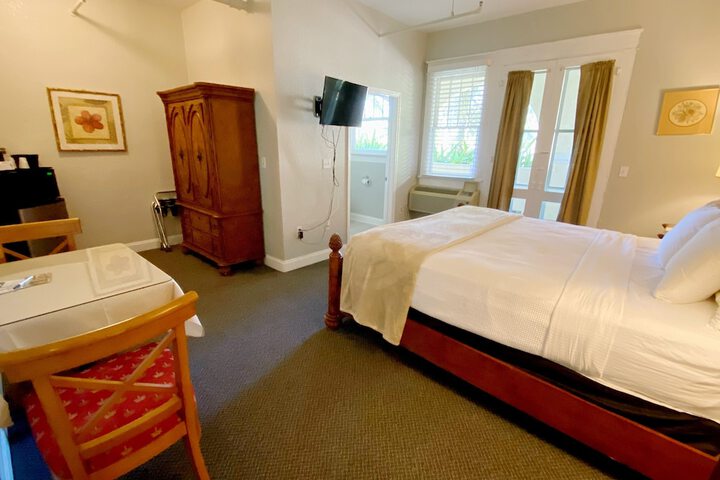 Crystal Bay Historic Hotel