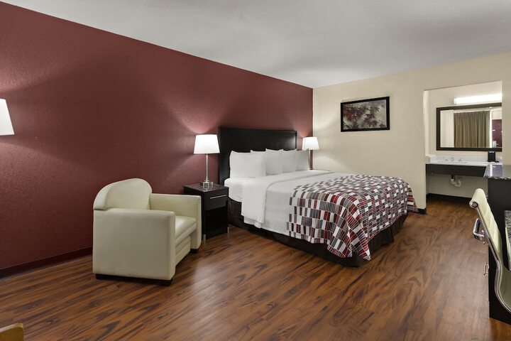 Red Roof Inn & Suites Cave City