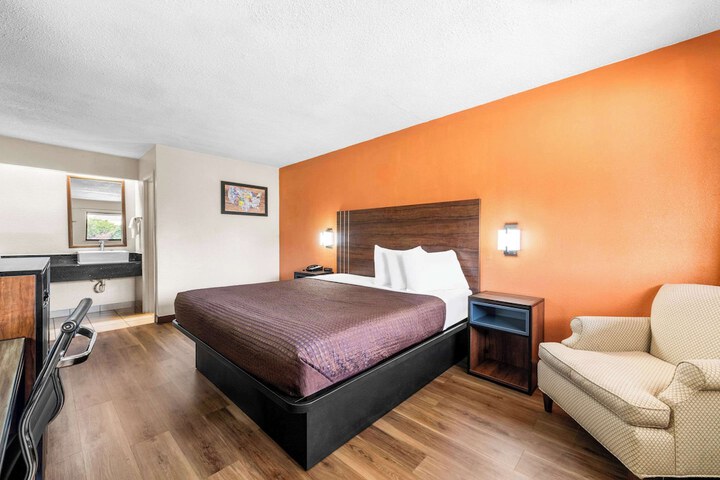 Room 14 of 41