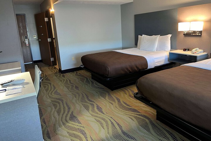 Room 15 of 25