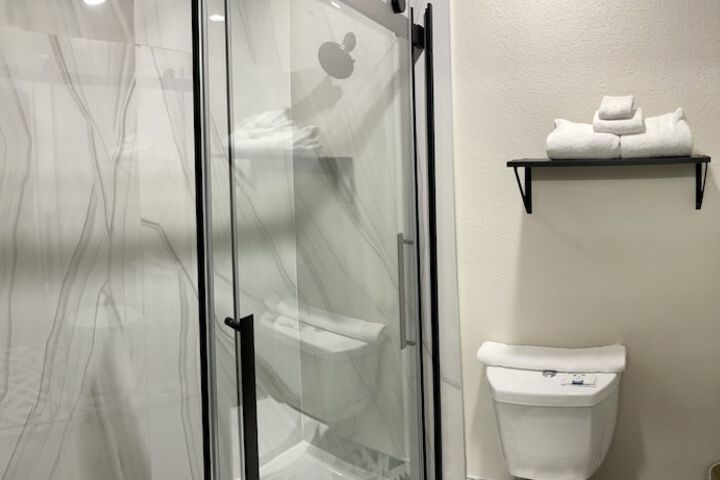 Room 15 of 27
