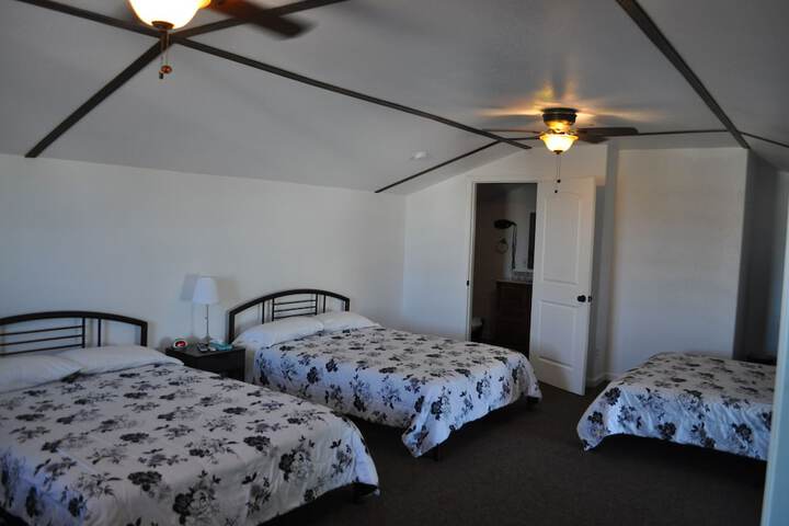 Room 42 of 124