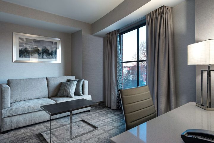 Room 18 of 48