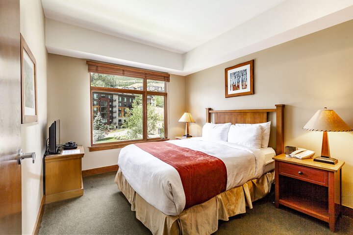 Room 75 of 261