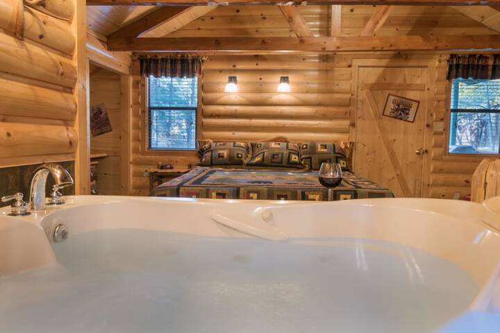 Upper Canyon Inn & Cabins