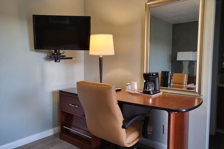 Hotel Interior 10 of 33